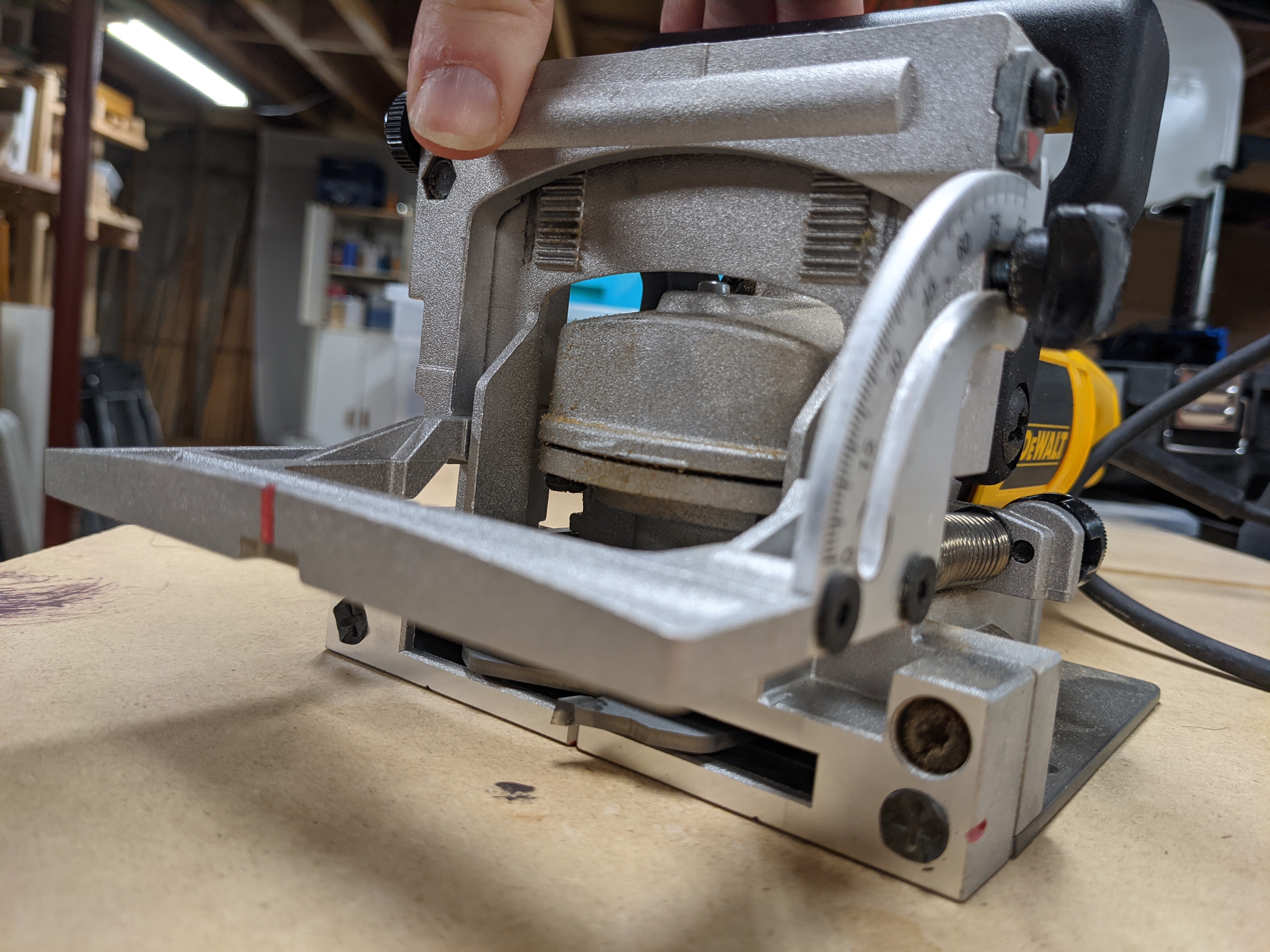 Plate Joiner: 90 degrees blade exposed